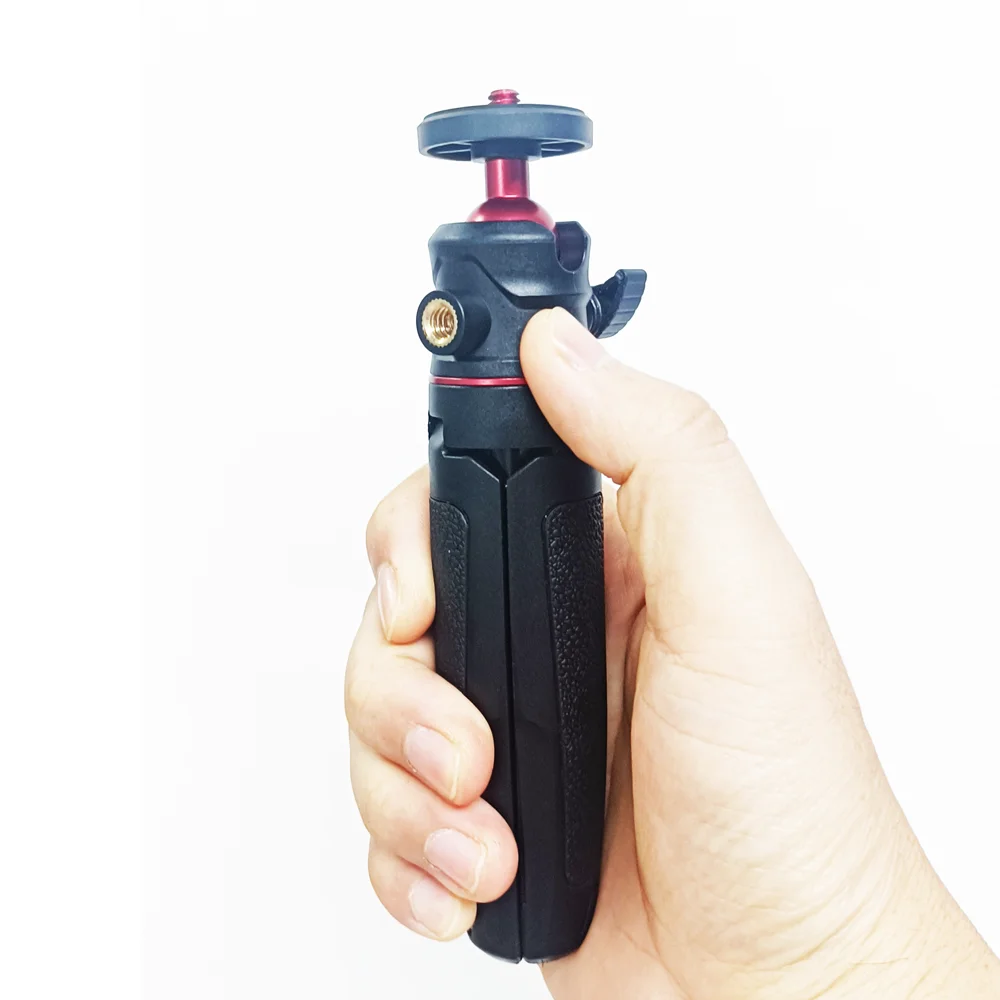 Treppiede Portatile Mini da Ta - Photography Grip Insta360 X5 recensione e prezzo